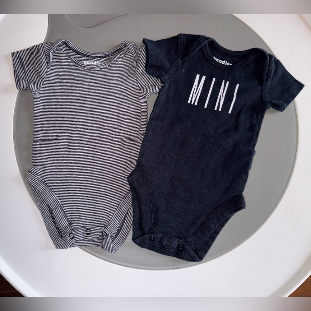 Mini Kids Bodysuit Set - Black and White by Bundles